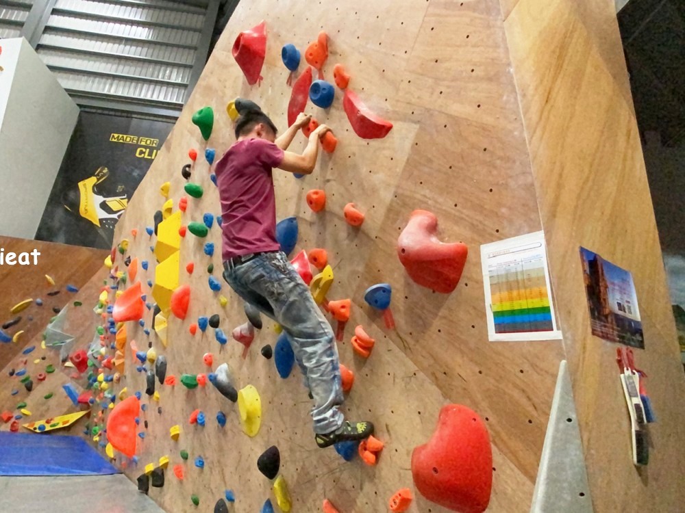 Dapro indoor climbing/Dapro室內攀岩場│台中室內攀岩場，小孩子也能來爬喔！