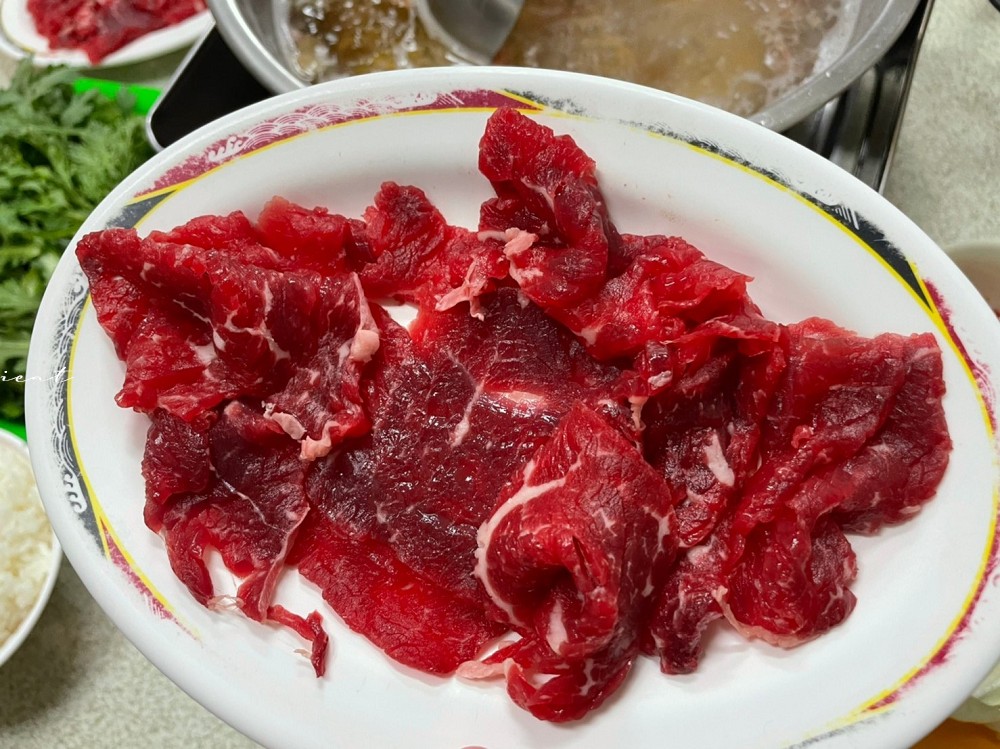 泰發沙茶爐│台南美食，台南牛肉火鍋，台南溫體牛肉。