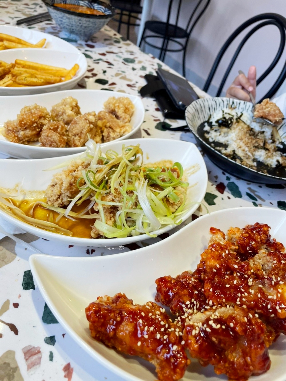 韓雞bar│新開幕的鹿港韓式炸雞店，多了一個鹿港聚餐的新去處了！
