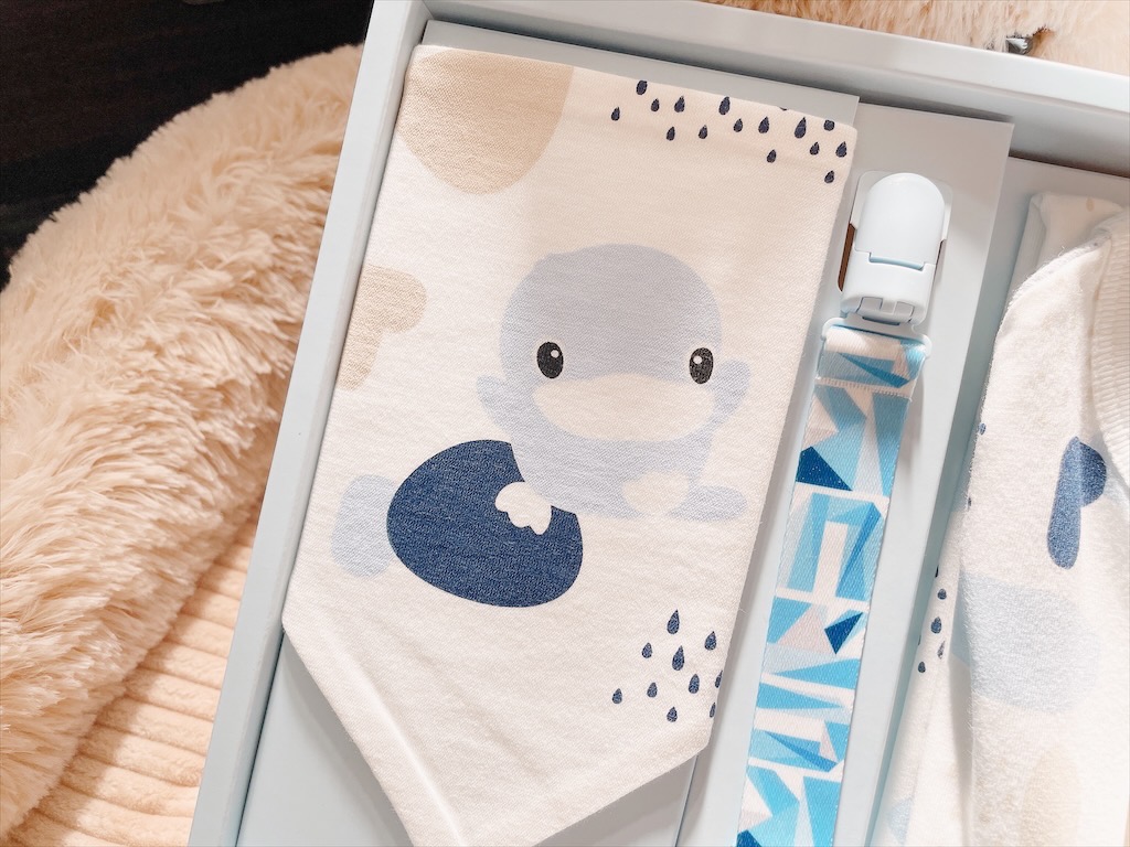 酷咕鴨｜MIT台灣製造的嬰兒包巾第一品牌，超好眠洞洞成長包巾禮盒超適合當彌月禮！