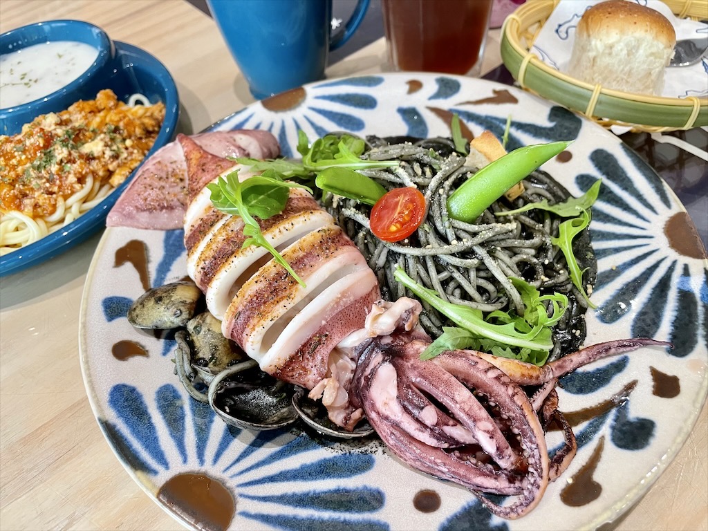 小島3.5度-Island Aurora 台中冒險館｜台中親子餐廳推薦，在地人評價最高的親子餐廳，餐點不錯！
